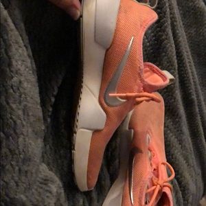 Girls Nike shoes size 4youth Nike Air Zoom